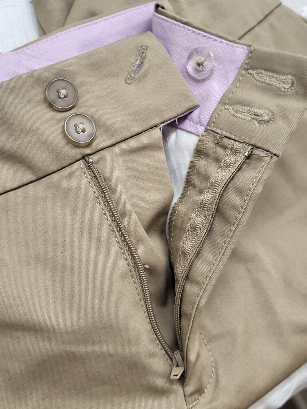 Dockers Chino Shorts Women's Khaki Bermuda Business Casual Teacher Size 14 - Picture 5 of 8
